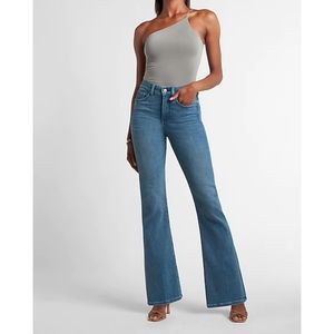 🍒3/$40🍒 NWT Express High Waisted Medium Wash Flare Jeans 0S 0 Short